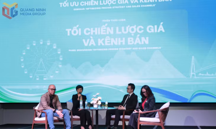 Các doanh nghiệp trong ngành khách sạn trao đổi các nội dung hội thảo.