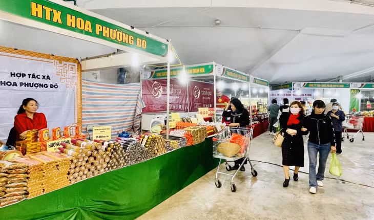 Ngoài các sản phẩm OCOP Quảng Ninh, tại hội chợ còn có rất nhiều sản phẩm OCOP đặc trưng, tiêu biểu của 39 tỉnh, thành phố trong nước, góp phần đa dạng thị trường mua sắm dịp Tết nguyên đán.