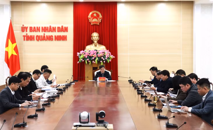 Quang cảnh cuộc họp.