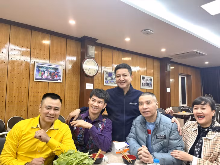 Dàn nghệ sĩ sẽ góp mặt trong chương trình Táo Quân năm nay. Ảnh: Facebook NSƯT Chí Trung