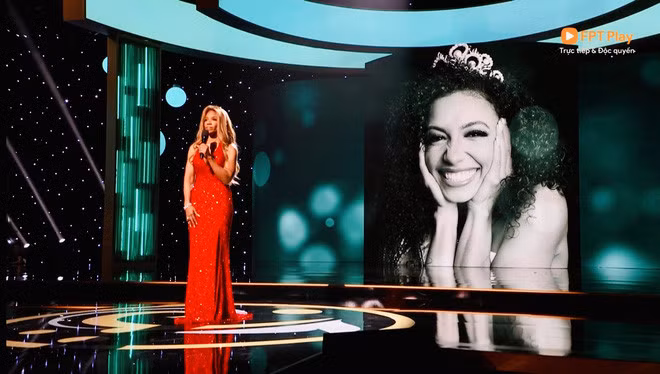 Chia sẻ của bà April Simpkins gây xúc động - Ảnh chụp màn hình