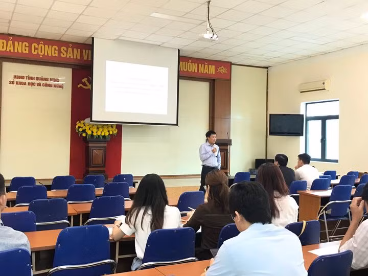 Sở KH&amp;CN tổ chức đào tạo nhận thức chung về đánh giá viên nội bộ Hệ thống quản lý chất lượng cho các doanh nghiệp dịch vụ trên địa bàn tỉnh.