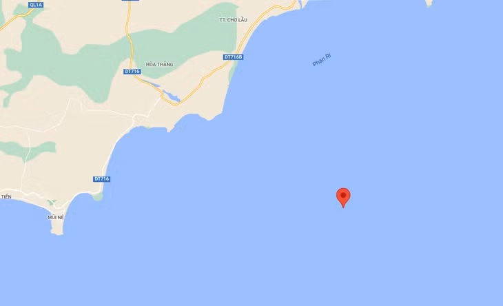 Vị trí tàu hàng cứu vớt được 2 ngư dân trên thuyền bị chìm. Ảnh chụp từ Google Maps