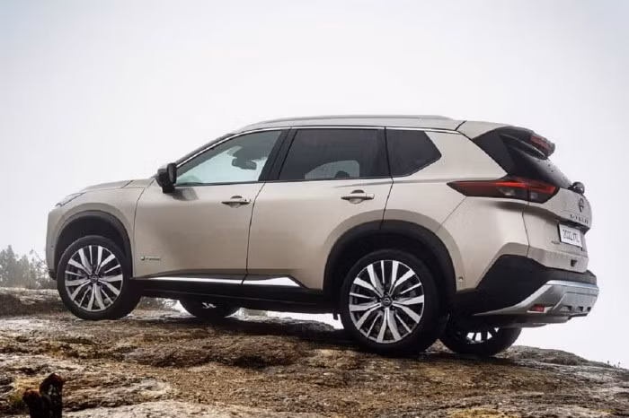Nissan X-Trail 2023 sẽ có thể thách thức vị thế của Toyota Fortuner