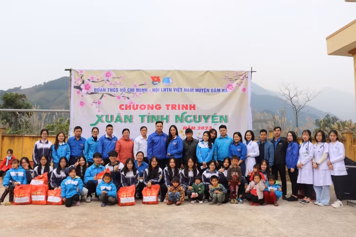 Huyện đoàn Đầm Hà: Chương trình “Xuân tình nguyện” năm 2023 ảnh 1