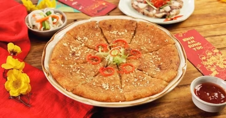 Bánh chưng chiên nước rất dễ ăn.