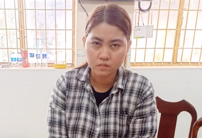 Triều tại cơ quan công an. Ảnh: Nghiêm Túc.