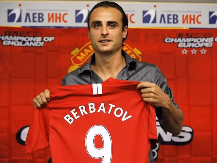 Bản hợp đồng gần nhất giữa M.U và Tottenham. Ảnh: Manchester United