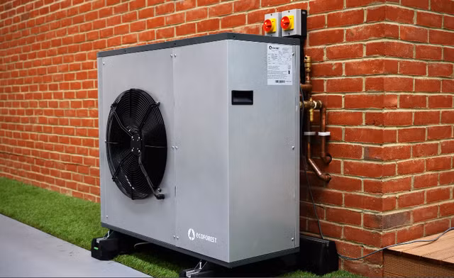 25% người dân ở châu Âu gặp khó khăn trong việc sưởi ấm - Ảnh 1.