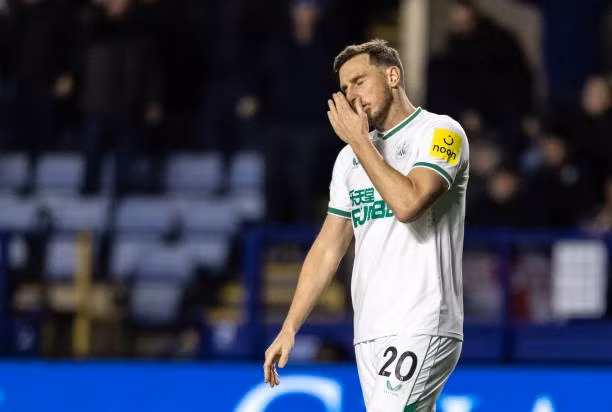 Chris Wood rời Newcastle.