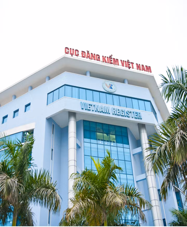 Lãnh đạo cấp phòng và chuyên viên của Cục Đăng kiểm Việt Nam bị bắt tạm giam, điều tra hành vi "nhận hối lộ"