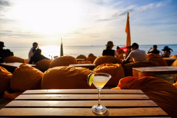 Một buổi chiều "chill" trên bãi biển Phú Quốc. Ảnh: Nick M