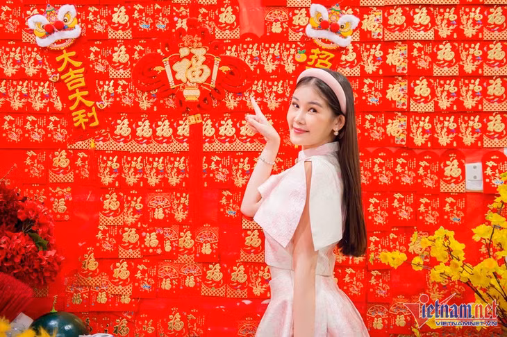 Ông xã Phan Tô Ny đã giúp Ngân Anh biết cách cân bằng thời gian dành cho gia đình và công việc.