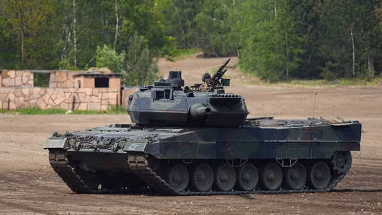 Xe tăng chiến đấu chủ lực Leopard 2 A7 của lực lượng vũ trang Đức Bundeswehr. Ảnh: AFP