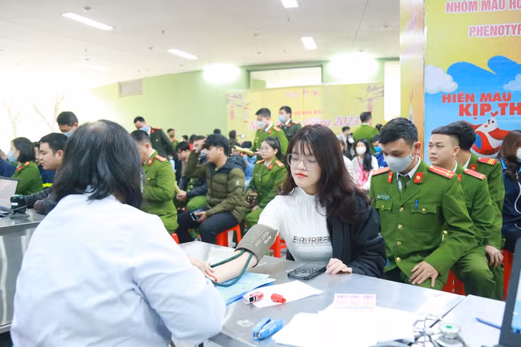 Các tình nguyện viên tham gia hiến máu tại Lễ hội Xuân hồng Nguồn: ITN