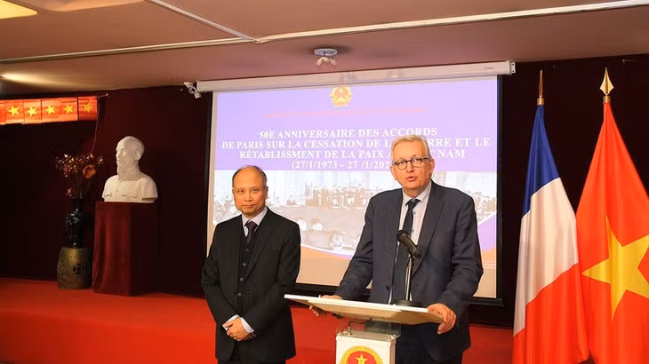 Nguyên Bí thư toàn quốc Đảng Cộng sản Pháp Pierre Laurant khẳng định, Hiệp định Paris được ký kết là thành quả của cuộc đấu tranh của nhân dân Việt Nam và là minh chứng cho tình đoàn kết quốc tế, tất cả vì hòa bình của Việt Nam.