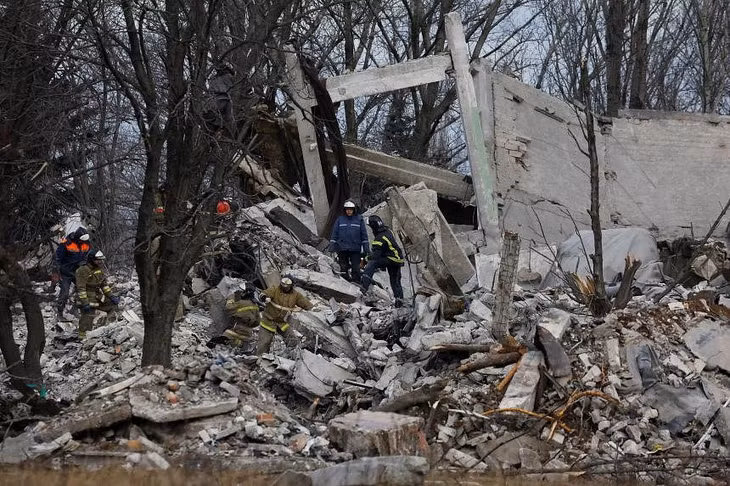 Một tòa nhà bị phá hủy ở Makiivka, Ukraine vào ngày 4/1. Ảnh: Reuters
