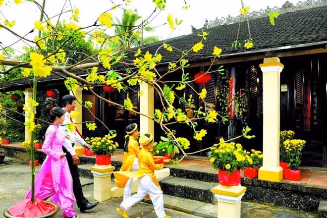 Tục xông đất đầu năm cũng rất quan trọng trong dịp Tết