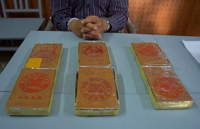 Tang vật là 6 bánh heroin trong chuyên án ma túy do Công an tỉnh Điện Biên vừa triệt phá. Ảnh: Công an cung cấp