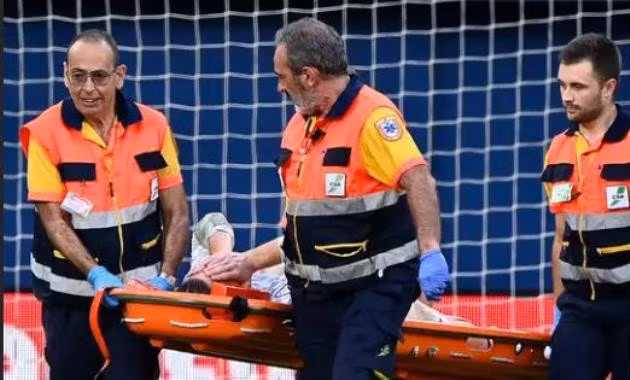Ter Stegen có thể nghỉ thi đấu đến hết mùa.