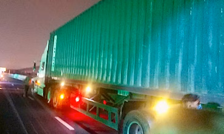 Xe đầu kéo tại hiện trường. Ảnh: Duy Tuấn