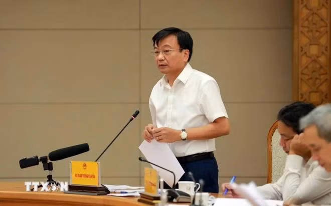 Thứ trưởng Bộ Giao thông Vận tải Nguyễn Danh Huy phát biểu tại cuộc họp. (Ảnh: Diệp Trương/TTXVN)