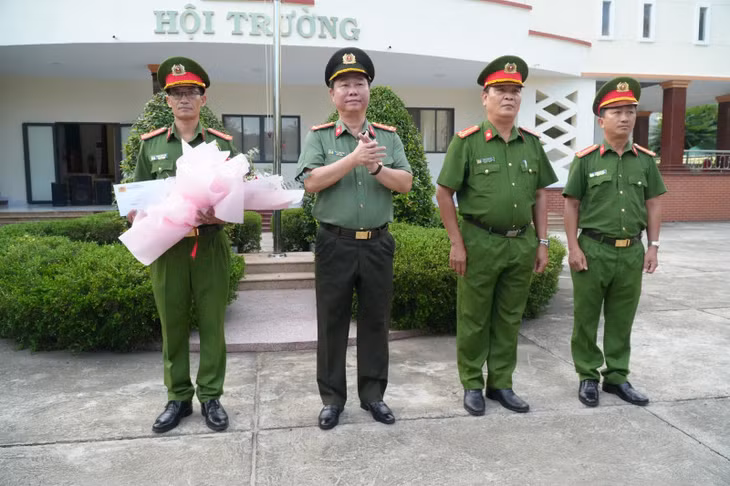 Đại tá Phan Công Bình, Giám đốc Công an tỉnh thưởng nóng Phòng CSĐT tội về ma túy.