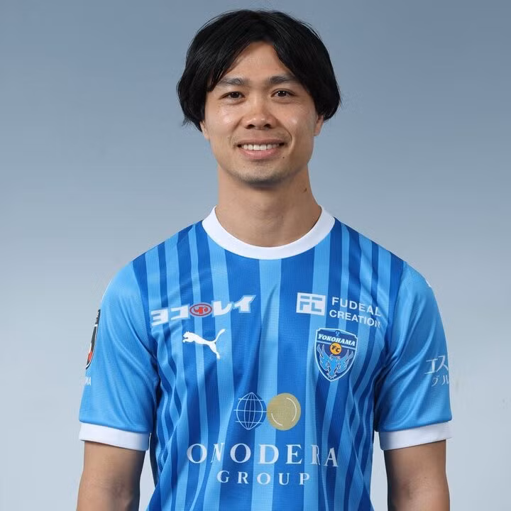 Công Phượng cảm ơn người hâm mộ Yokohama FC.