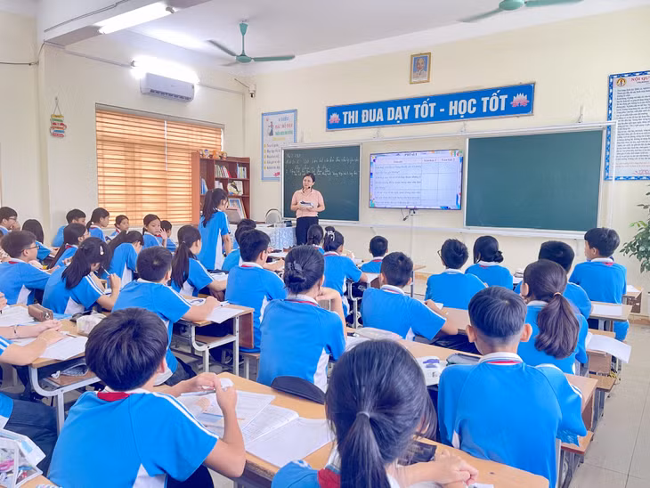 Các giáo viên dạy Văn ở Trường THCS Hưng Đạo (TX Đông Triều) phải giảng dạy thừa 5 tiết/tuần.