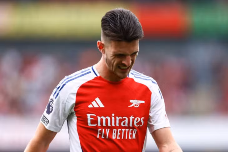 Arsenal sẽ không có được sự phục vụ của Rice ở Derby bắc London với Tottenham.