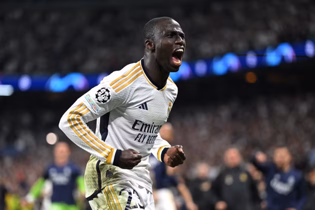 HLV Ancelotti tiết lộ Ferland Mendy đã gia hạn hợp đồng với Real Madrid.