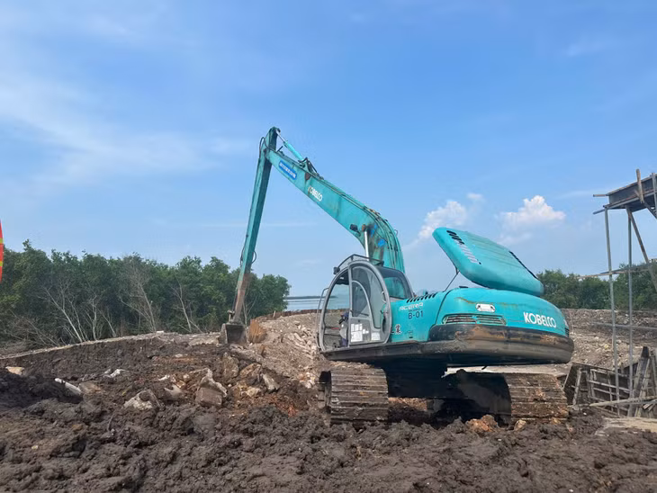 Hai vị trí xung yếu trên tuyến đê Hà Nam, TX Quảng Yên đã được gia cố.