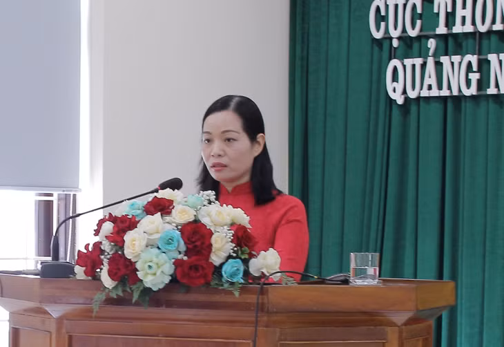 Bà Ngô Thị Vân, Cục trưởng Cục Thống kê tỉnh Quảng Ninh, phát biểu nhận nhiệm vụ.
