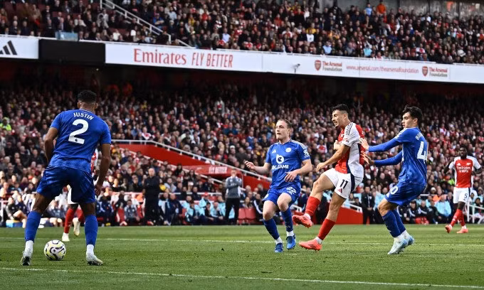 Martinelli ghi bàn mở tỷ số cho Arsenal trong trận tiếp Leicester City ở vòng 6 Ngoại hạng Anh, trên sân Emirates ngày 28/9. Ảnh: Reuters