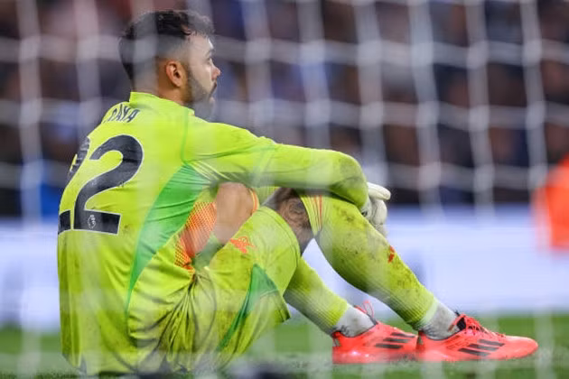 Mikel Arteta xác nhận David Raya dính chấn thương cơ.