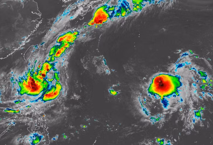 Hình ảnh bão Jebi (phải) ngày 29.9.2024. Ảnh: PAGASA