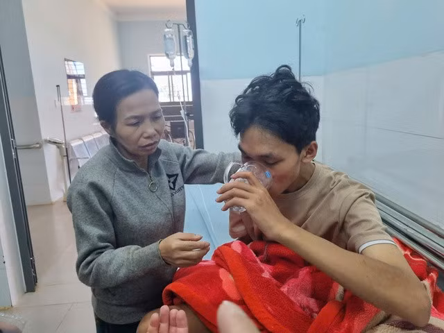 Anh Phan Minh Thắng nhập viện trong tình trạng sức khỏe suy kiệt