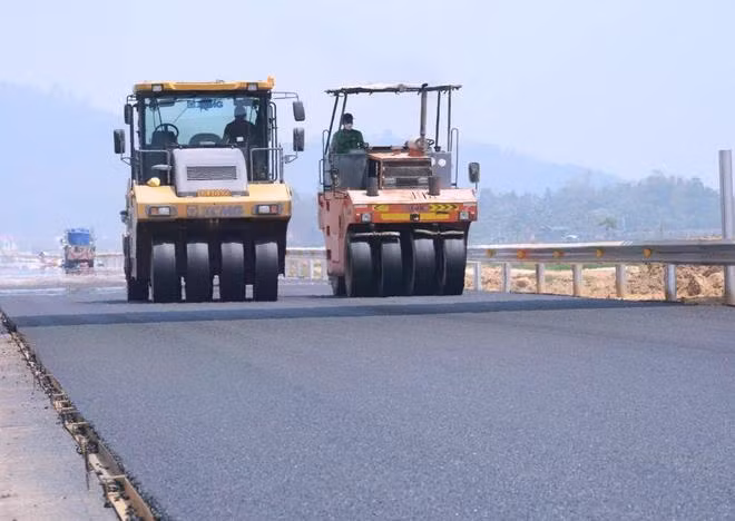 Tính đến hết tháng 7/2024, giải ngân vốn đầu tư công của Thành phố Hồ Chí Minh mới đạt 12.064 tỷ đồng, tỷ lệ 15,2%. (Ảnh: Việt Hùng/Vietnam+)