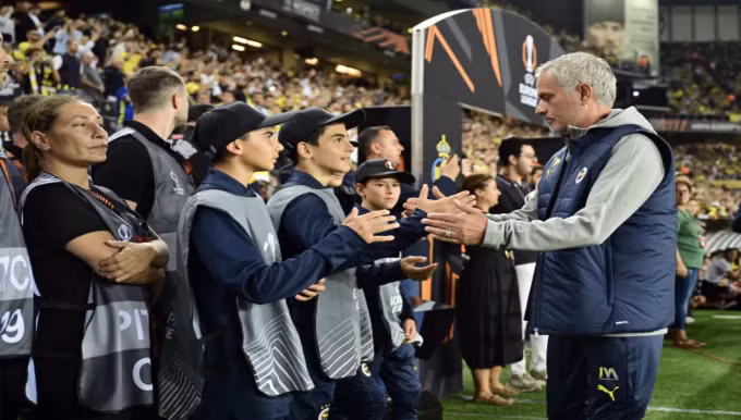 Mourinho trước trận Fenerbahce thắng Union SG 2-1 ở lượt đầu Europa League 2024-2025 ngày 26/9.