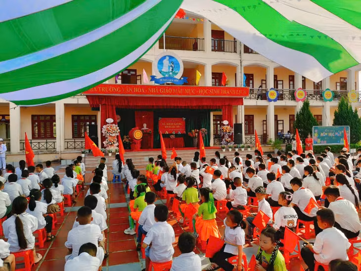 Trường TH-THCS Yên Than (huyện Tiên Yên) trong ngày khai giảng năm học 2024-2025.
