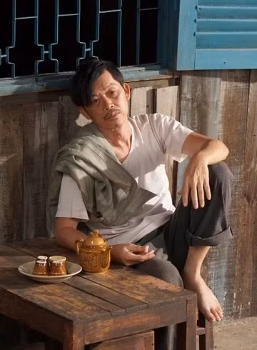 Hoài Linh trong tạo hình ông Đạo.