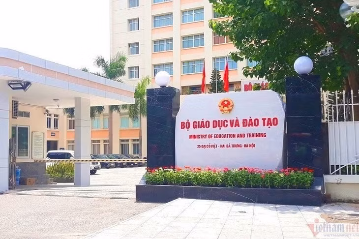Bộ GD-ĐT bãi bỏ nhiều thủ tục hành chính. Ảnh: Thanh Hùng