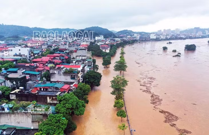 Mưa to trên diện rộng đã khiến nhiều xã, huyện ở tỉnh Lào Cai ngập sâu trong nước. Ảnh: Báo Lào Cai