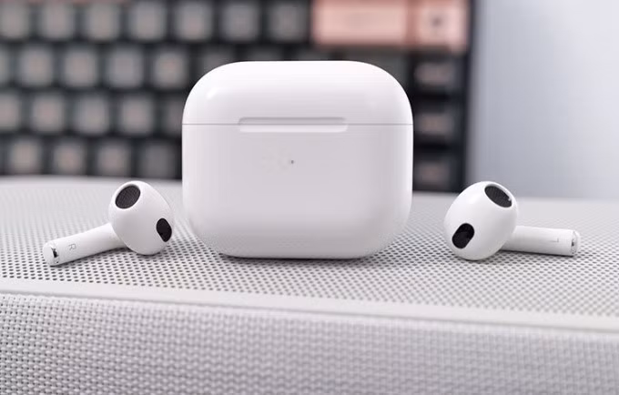 AirPods 3. Ảnh: Ngọc Hải