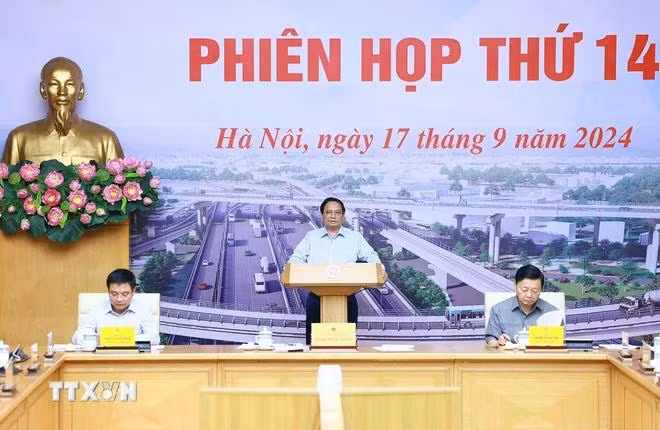 Thủ tướng Phạm Minh Chính chủ trì phiên họp thứ 14 của Ban Chỉ đạo Nhà nước các công trình, dự án quan trọng quốc gia, trọng điểm ngành giao thông vận tải. (Ảnh: Dương Giang/TTXVN)
