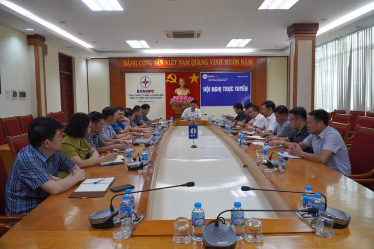 Ban Chỉ huy phòng chống thiên tai và tìm kiếm cứu nạn (PCTT &amp;TKCN) họp phân công nhiệm vụ cụ thể cho từng thành viên.