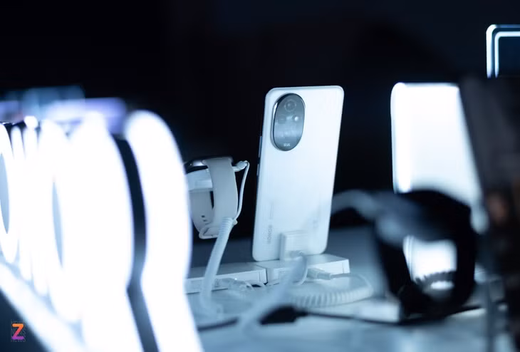 Điện thoại dùng pin Silicon-carbon có mật độ năng lượng cao và an toàn hơn đáng kể.
