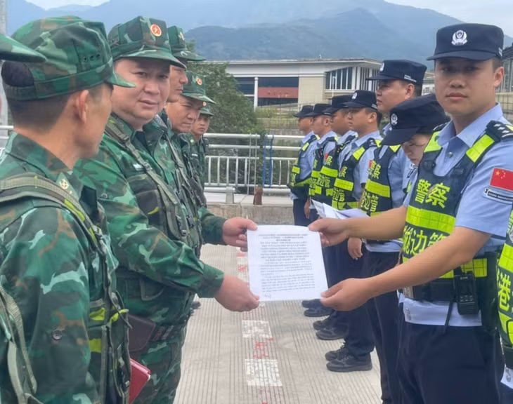 Hoạt động tuần tra song phương được thực hiện theo Kế hoạch đã được Bộ Chỉ huy BĐBP Quảng Ninh (Việt Nam) phê duyệt và thư mời của Chi đội quản lý Biên giới Phòng Thành Cảng, tỉnh Quảng Tây (Trung Quốc) 