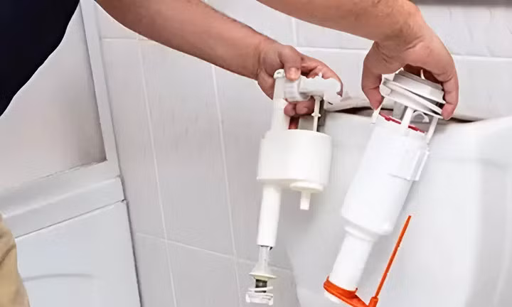 Hiện nay trên thị trường có nhiều loại vòi nước, bồn cầu và đầu sen được thiết kế với công nghệ tiết kiệm nước. (Ảnh minh họa)