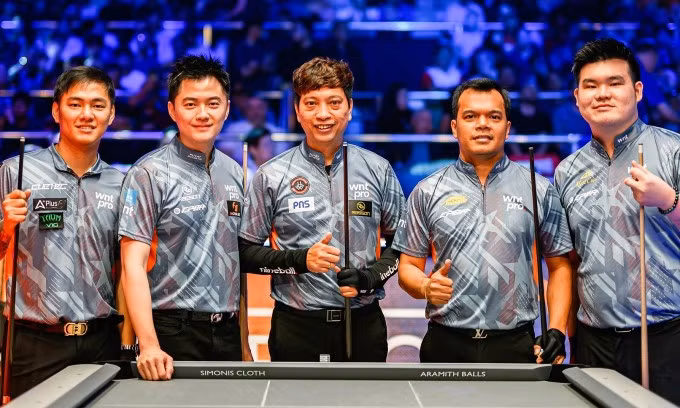 Dương Quốc Hoàng (giữa) cùng đội tuyển châu Á ở Reyes Cup 2024 đều nằm trong danh sách bị WPA cấm thi đấu. Ảnh: Matchroom